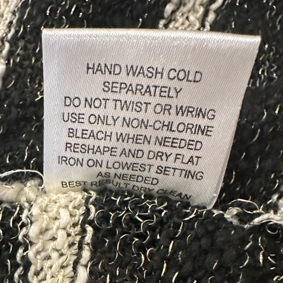 Olive & Oak Cream, Black, and silver threaded Flowy Cardigan Sweater Size Small - Picture 5 of 5